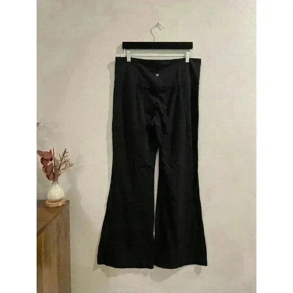 Athleta Elation Flare Wide Leg Pant Black High-Rise XL Yoga Legging Soft - Picture 2 of 4